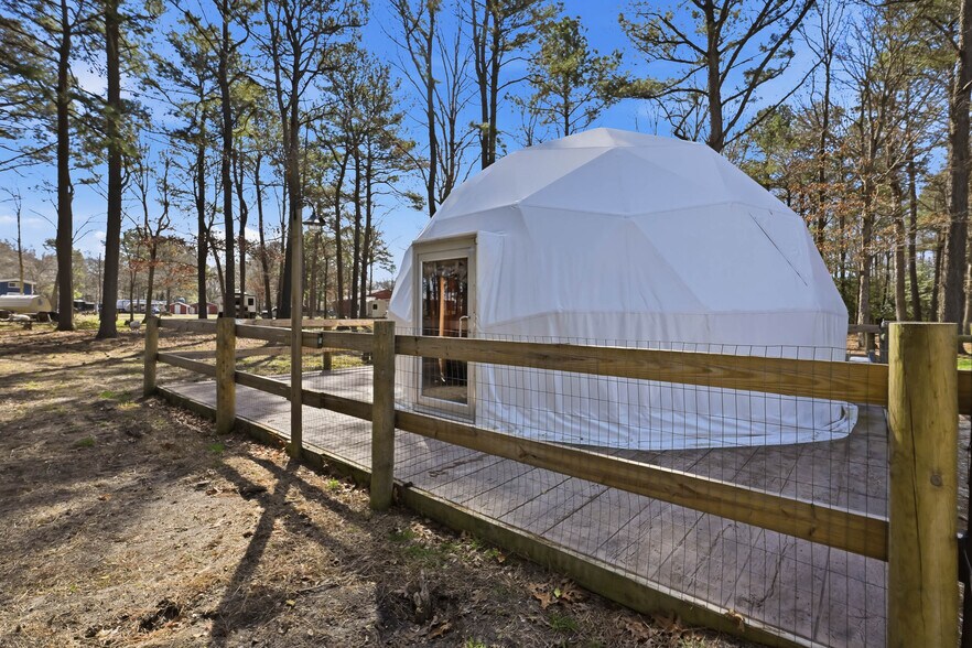 More Photos Of 89 Hunting Quarter Rd, Greenwood Trailer Camper Park For Sale