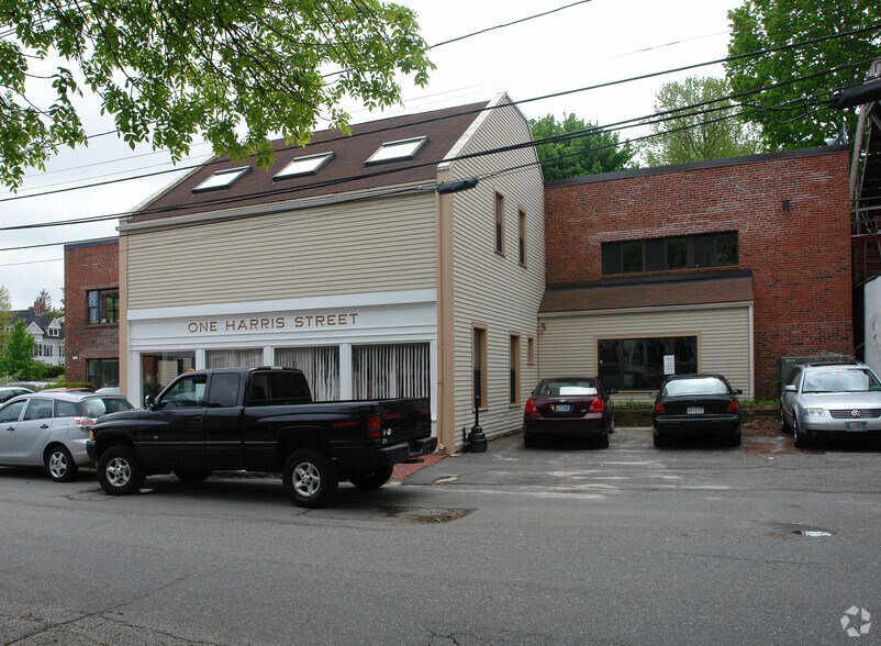More Photos Of 1 Harris St, Newburyport Medical For Lease