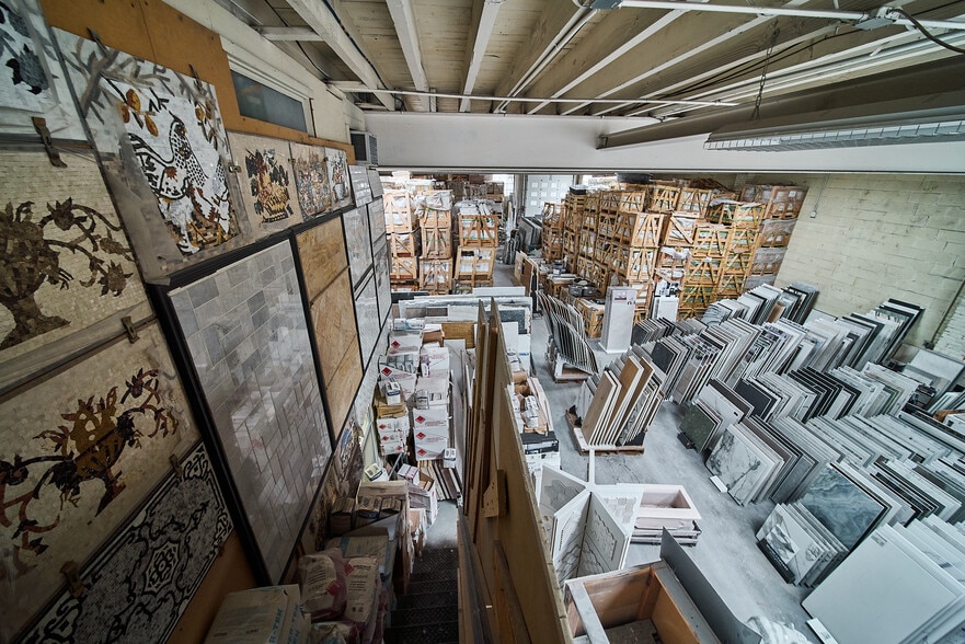 More Photos Of 2100 Jericho Tpke, Garden City Park Warehouse For Lease