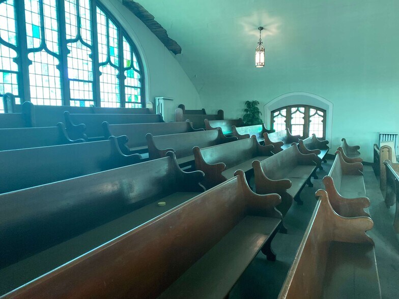 More Photos Of 25 Louis St, River Rouge Religious Facility For Sale