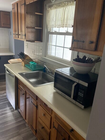 More Photos Of 310 Frosty Hollow Rd, Levittown Rehabilitation Center For Sale