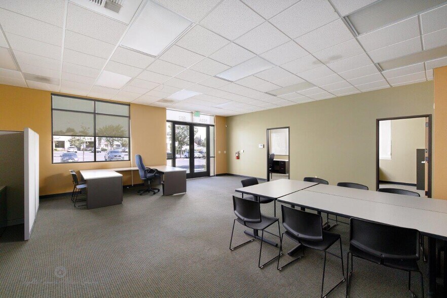 More Photos Of 3409 Calloway Dr, Bakersfield Medical For Lease