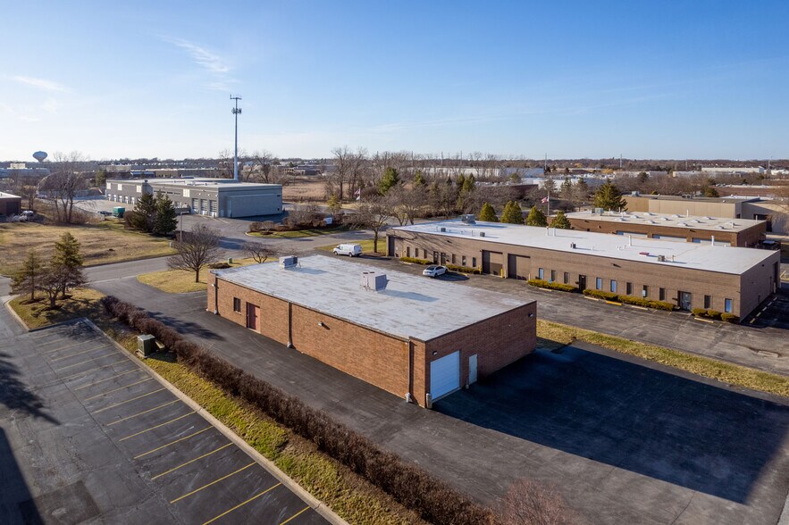 More Photos Of 480 Telser Rd, Lake Zurich Warehouse For Sale