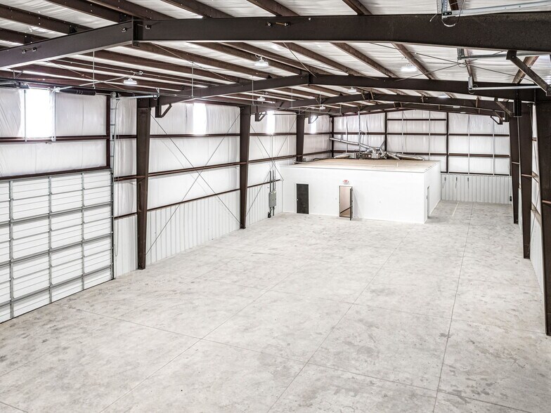 More Photos Of 11900 S Meridian, Oklahoma City Warehouse For Sale