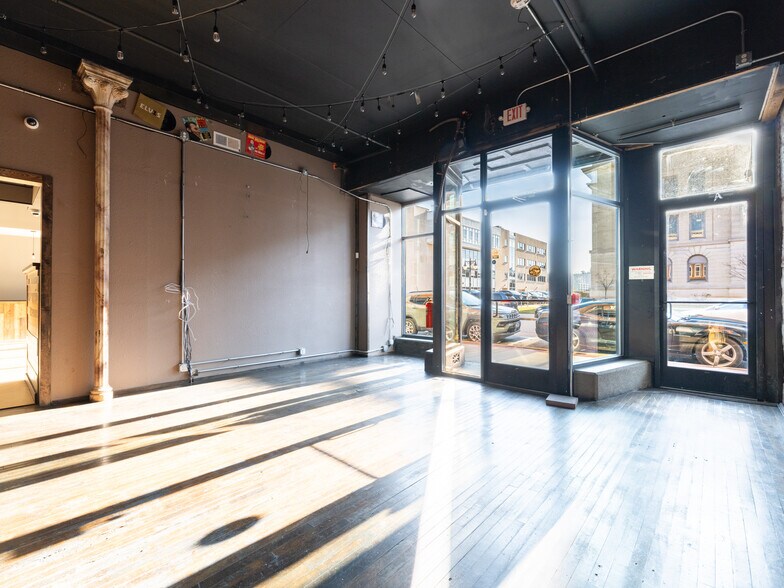 More Photos Of 353 Court St, Pekin Storefront Retail Residential For Sale