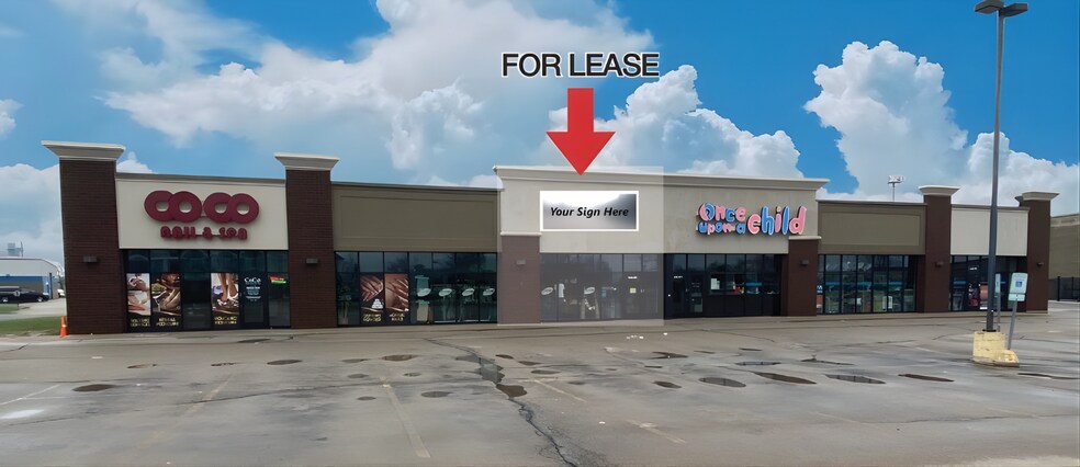 Primary Photo Of 311 N Mall Dr, Appleton Unknown For Lease