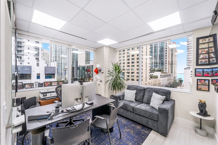 More Photos Of 1200 Brickell Ave, Miami Office For Lease