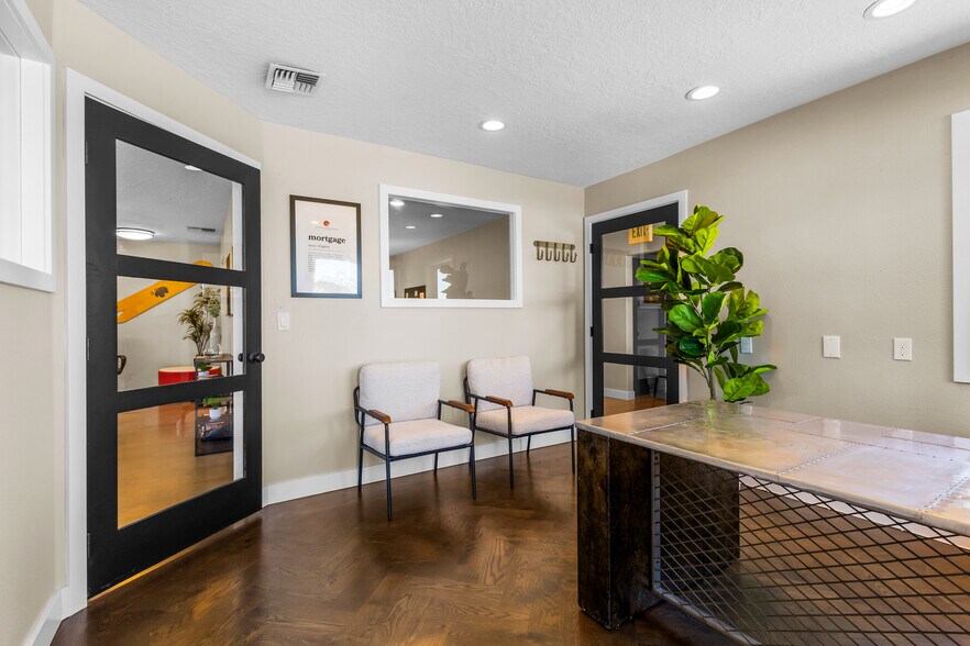 More Photos Of 630 Mary Ave SE, Salem Medical For Sale