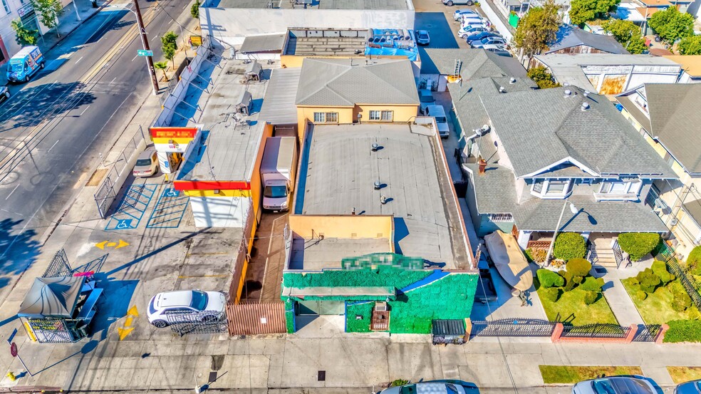 Primary Photo Of 1451-1453 Malvern Ave, Los Angeles Warehouse For Sale