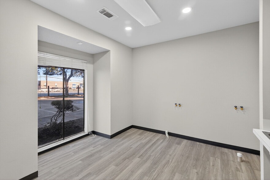 More Photos Of 11111 Jones Rd, Houston Medical For Sale