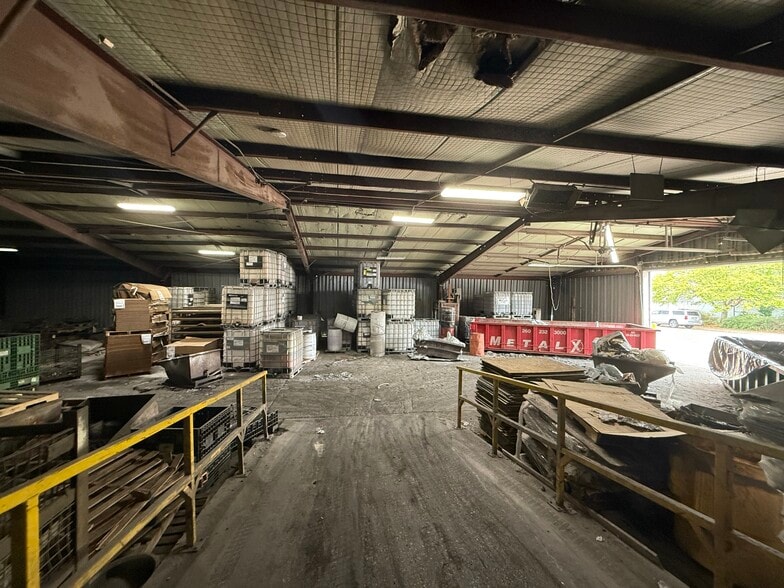 More Photos Of 1345 Henry St, Huntington Manufacturing For Sale