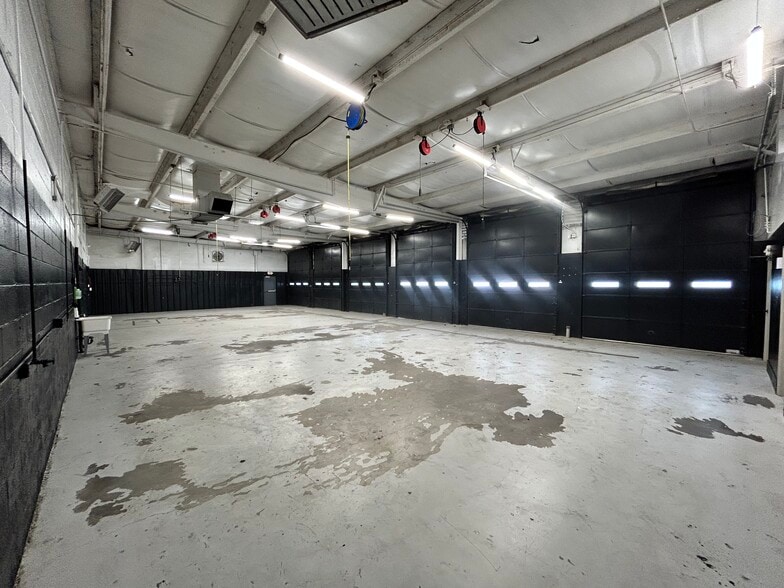 More Photos Of 3470 S Federal Blvd, Sheridan Auto Repair For Lease