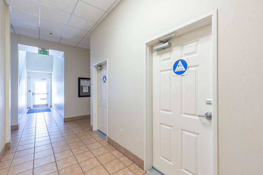 More Photos Of 220 Windsor River Rd, Windsor Apartments For Sale