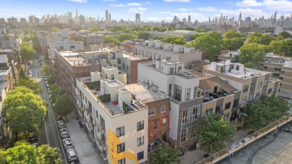 More Photos Of 197 Humboldt St, Brooklyn Apartments For Sale