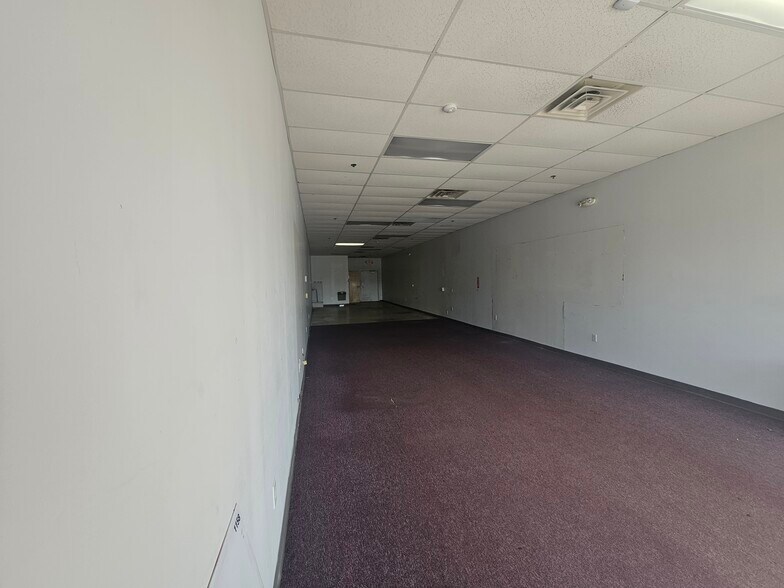 More Photos Of 2695 Henry St, Muskegon Storefront For Lease