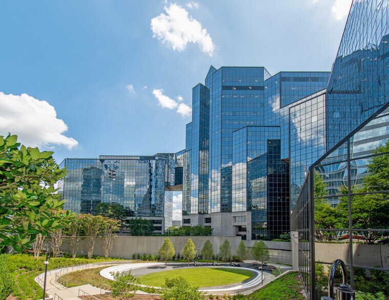 More Photos Of 3333 Peachtree Rd Ne, Atlanta Office For Sale