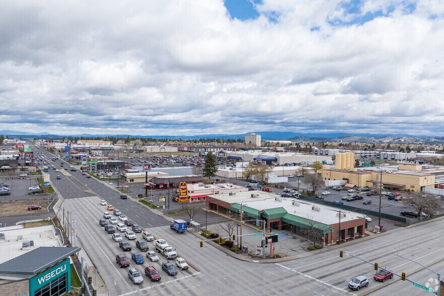 More Photos Of 6302 N Division St, Spokane Freestanding For Lease