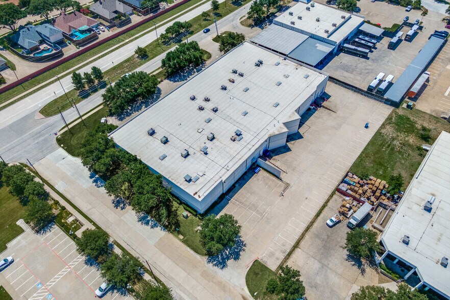 More Photos Of 2853 Dickerson Pky, Carrollton Light Distribution For Lease