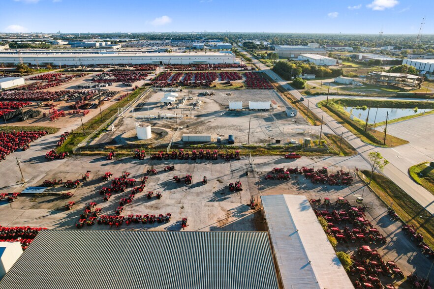 More Photos Of 9330 Jackrabbit Rd, Houston Warehouse For Sale