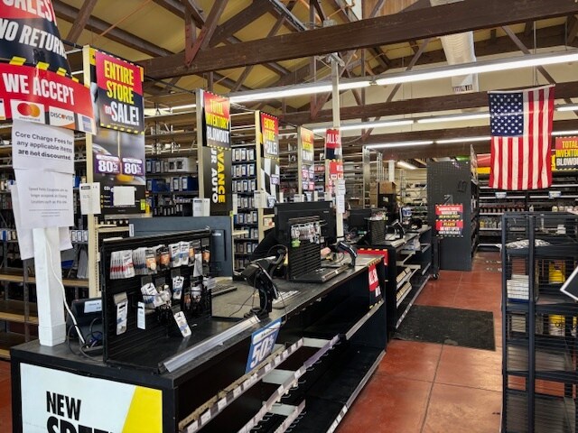 More Photos Of 2120 E Powell Blvd, Gresham General Retail For Sale