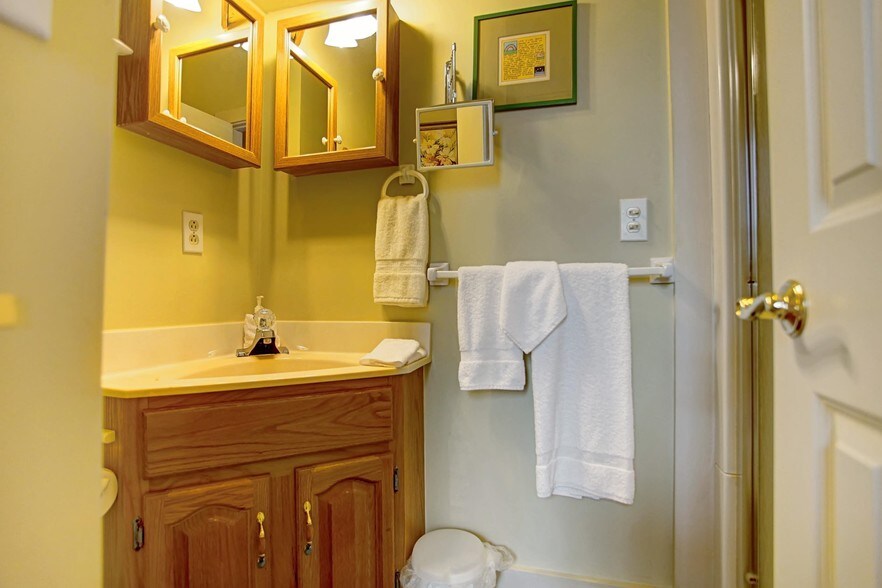 More Photos Of 80 W State St, Springboro Hospitality For Sale