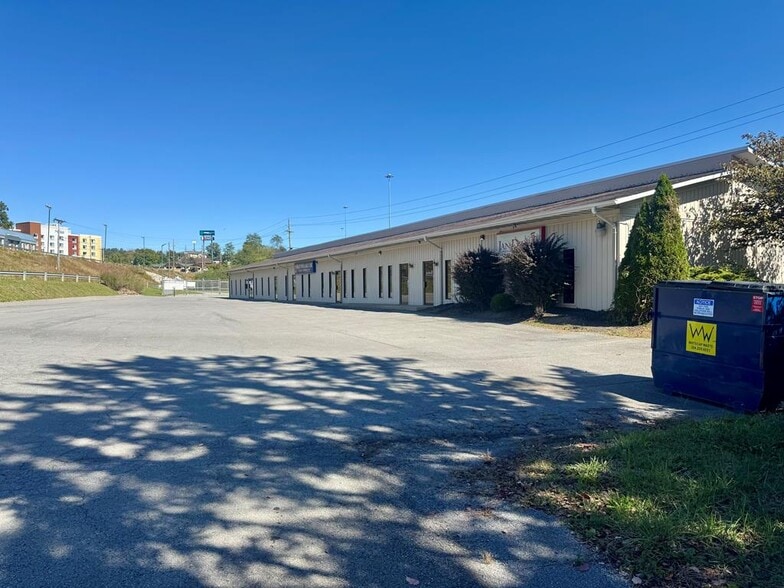 More Photos Of 311-325 Harper Park Dr, Beckley Office For Lease
