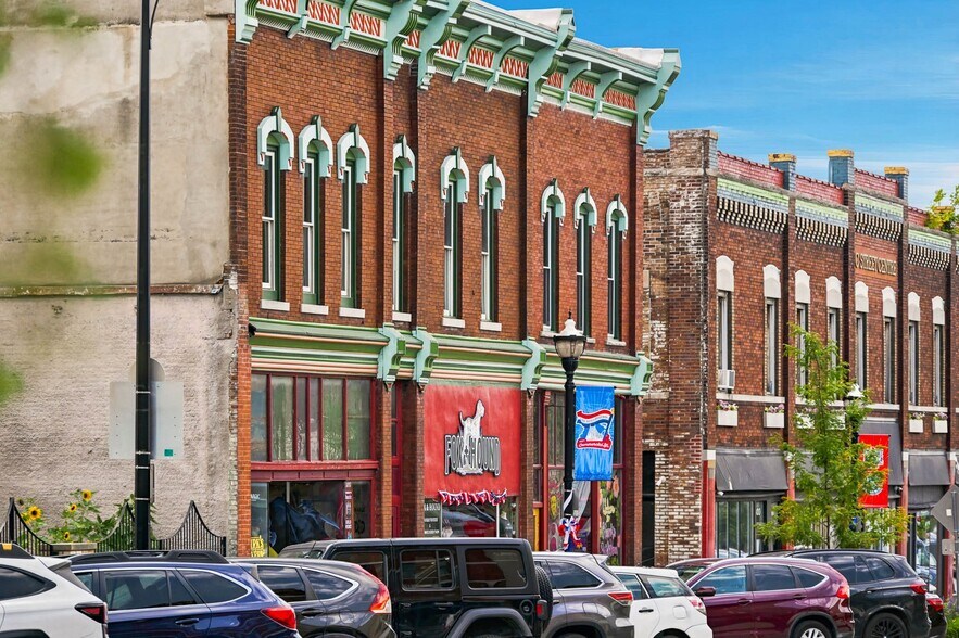 More Photos Of 214 E Commercial St, Springfield Storefront Retail Office For Sale