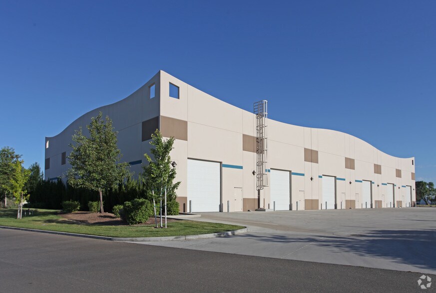 More Photos Of 140 Macready Dr, Merced Warehouse For Sale