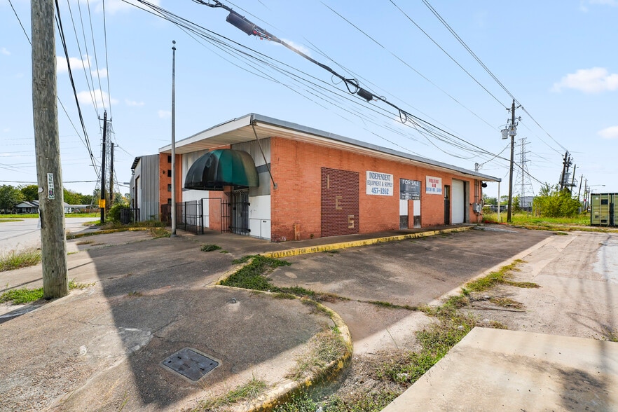 More Photos Of 16144 Market St, Channelview Manufacturing For Sale