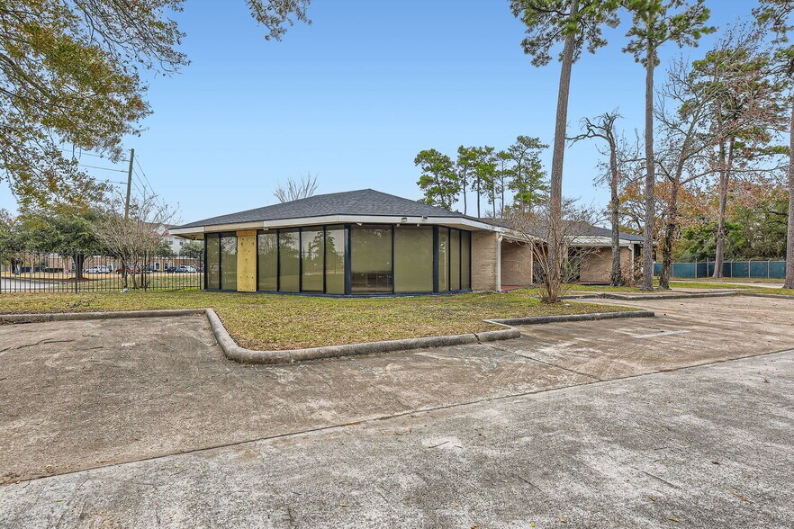 More Photos Of 14423 Cornerstone Village Dr, Houston Medical For Sale
