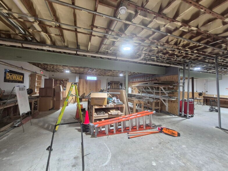 More Photos Of 2363 Broadway St, Buffalo Warehouse For Sale