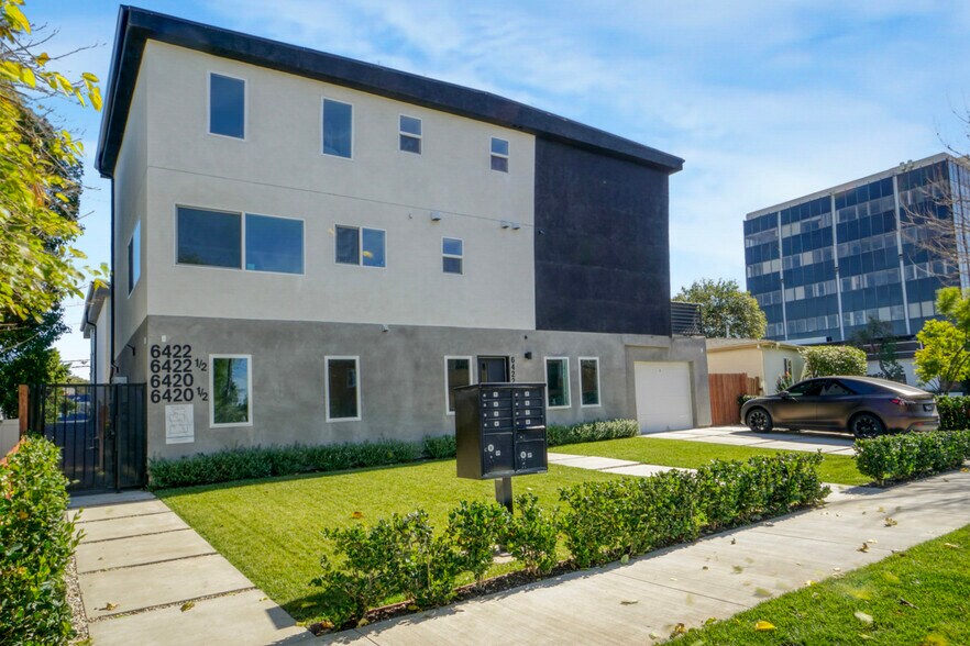 More Photos Of 6420 Hanna Ave, Woodland Hills Apartments For Sale