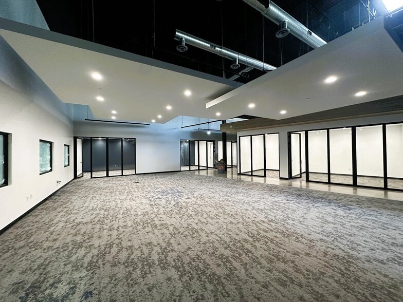 More Photos Of 601 Tittle Rd, Lewisville Warehouse For Lease