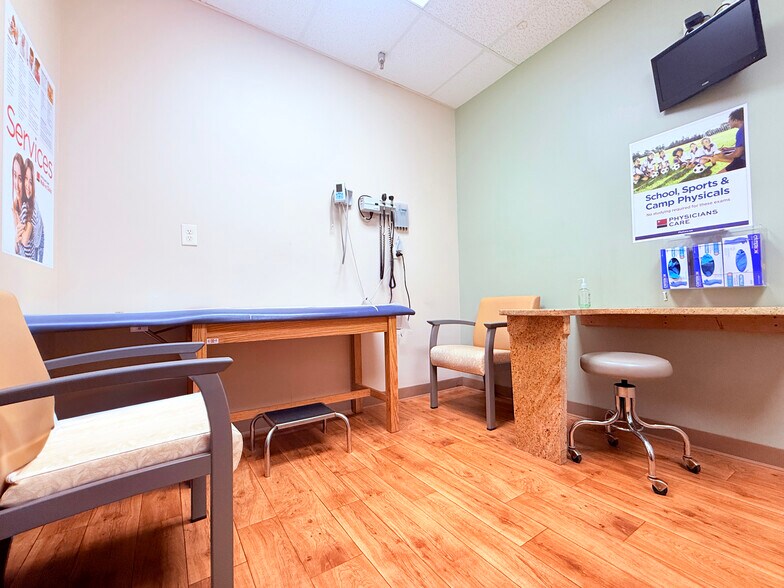 More Photos Of 2021 Hamilton Place Blvd, Chattanooga Medical For Lease