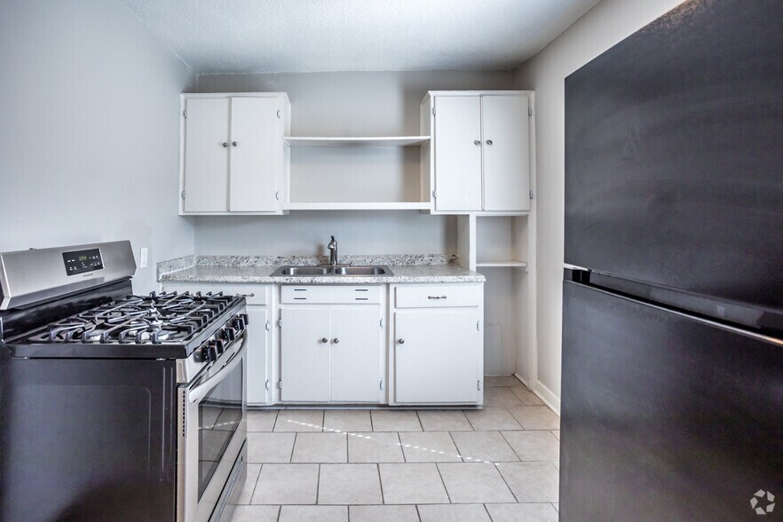 More Photos Of 2024 Jefferson Ave, Memphis Apartments For Sale