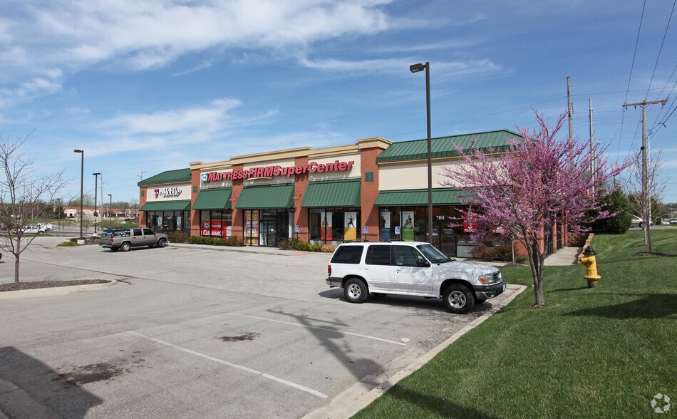 Primary Photo Of 7101-7109 W 91st St, Overland Park Freestanding For Lease