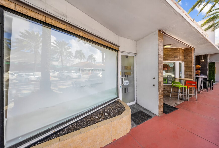 More Photos Of 9517-9523 Harding Ave, Surfside Storefront For Lease
