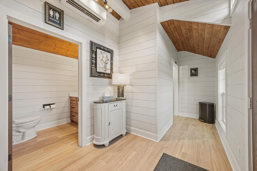 More Photos Of 4201 Pleasant Valley Rd, Union Grove Restaurant For Sale