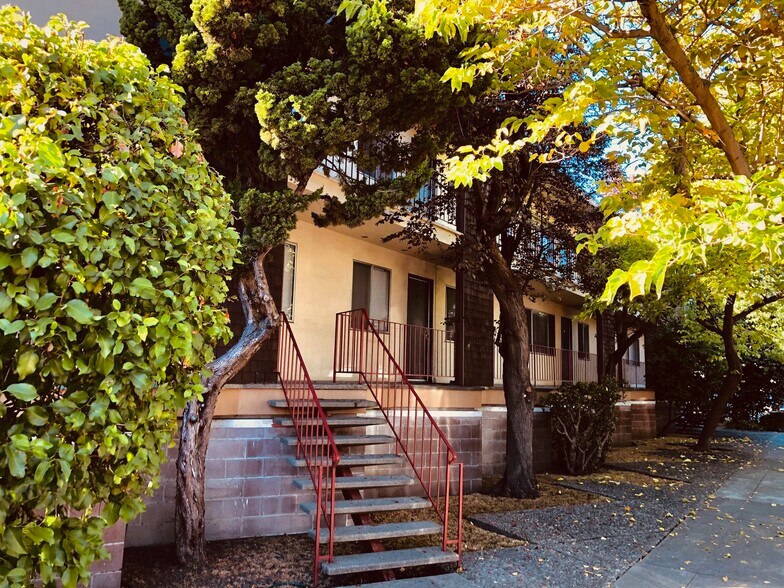 More Photos Of 2180 Ashby Ave, Berkeley Apartments For Sale