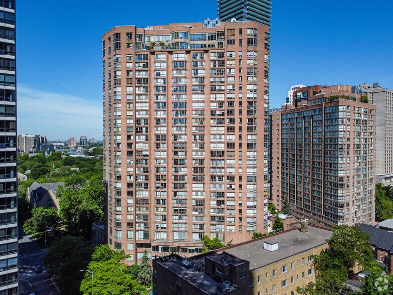 Primary Photo Of 1033 Bay St, Toronto Apartments For Lease