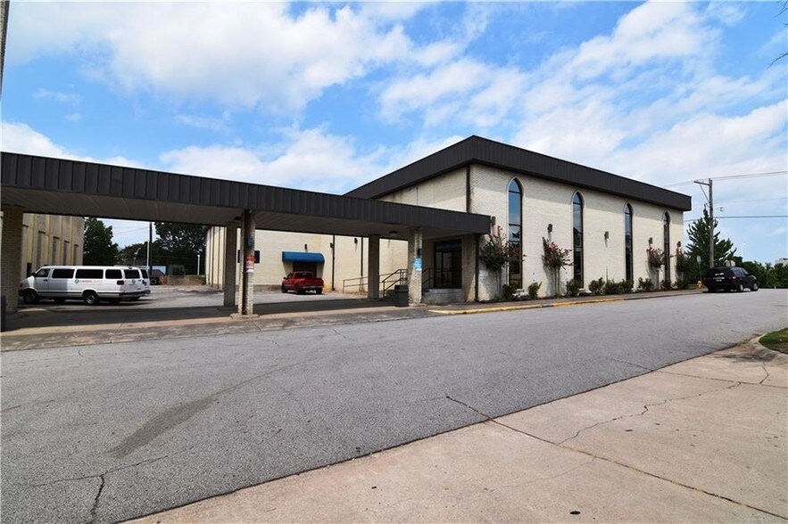 More Photos Of 1110 S 12th St, Fort Smith Religious Facility For Sale