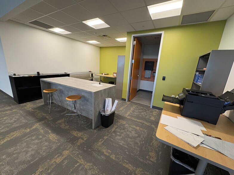More Photos Of 1330 Win Hentschel Blvd, West Lafayette Office For Lease