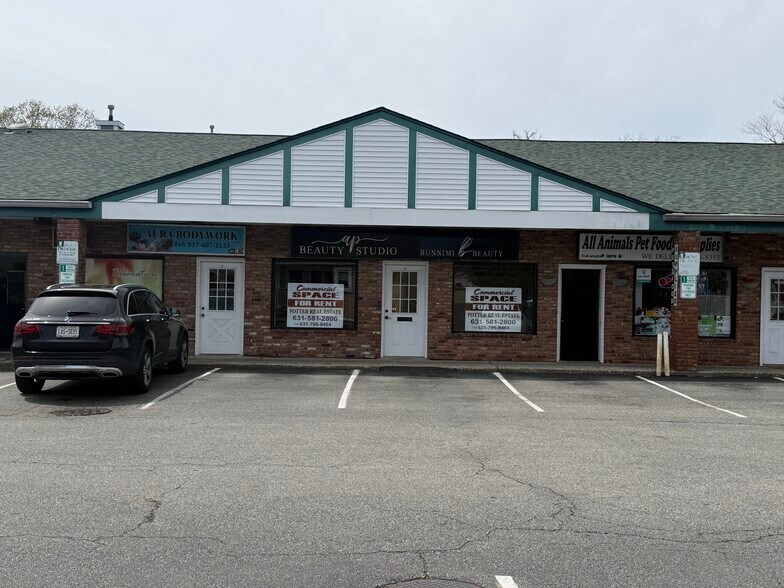 More Photos Of 117 Main St, East Islip Freestanding For Lease