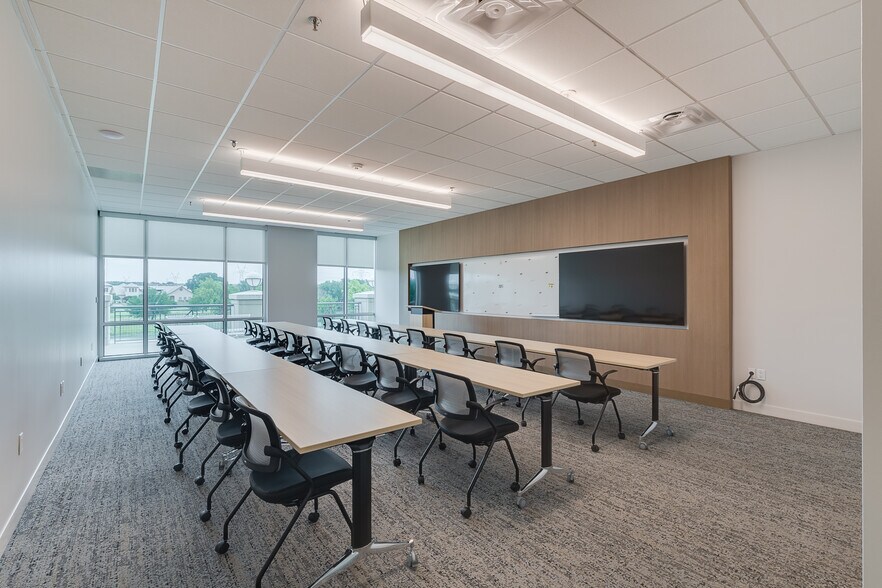 More Photos Of 5100 Tennyson Pky, Plano Unknown For Lease