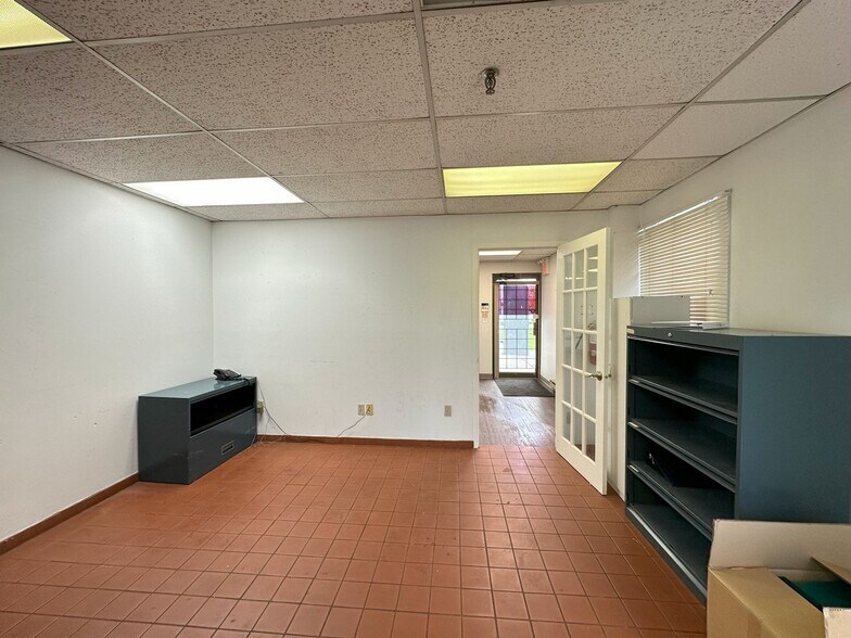 More Photos Of 11171 Horseshoe Way, Richmond Light Manufacturing For Sale