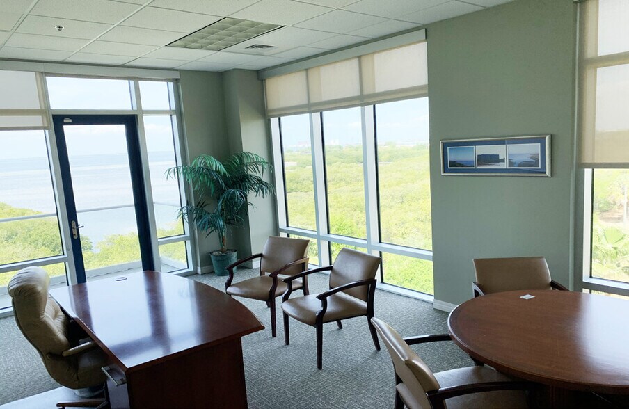 More Photos Of 5550 W Executive Dr, Tampa Office Residential For Sale