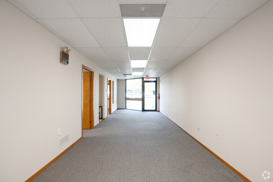 More Photos Of 3 Eves Dr, Marlton Office For Sale