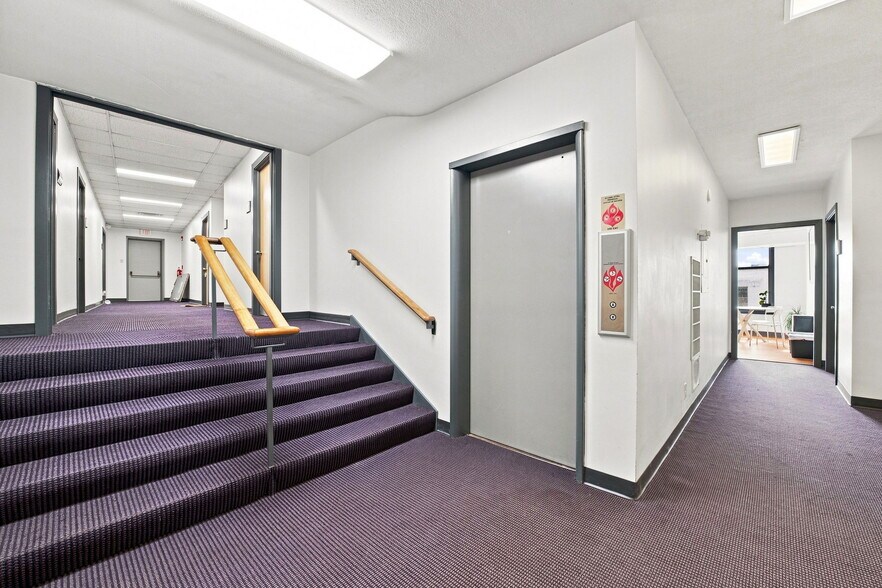 More Photos Of 31 W Downer Pl, Aurora Office For Sale
