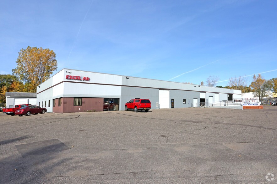 More Photos Of 5232-5238 Glenbrook Ave, Oakdale Warehouse For Lease