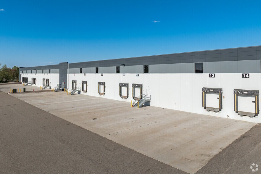 More Photos Of 4850 Constellation Dr, White Bear Township Warehouse For Lease